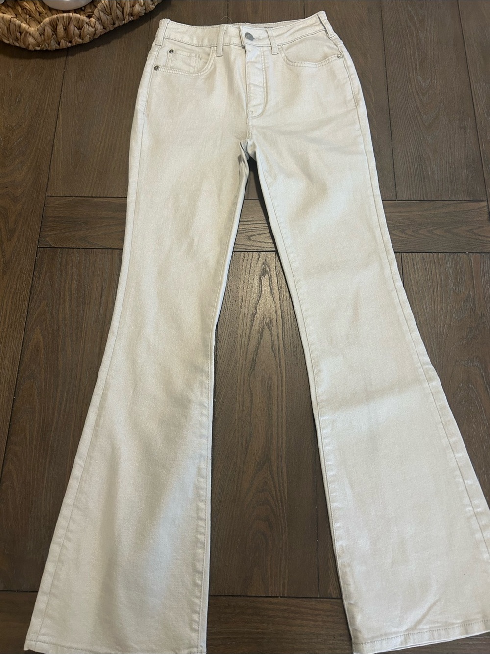 Women's Cream Shiny Flare Jeans - Classic High-Rise Style